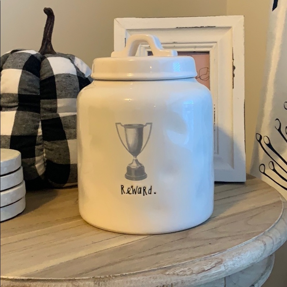 Rae Dunn canister